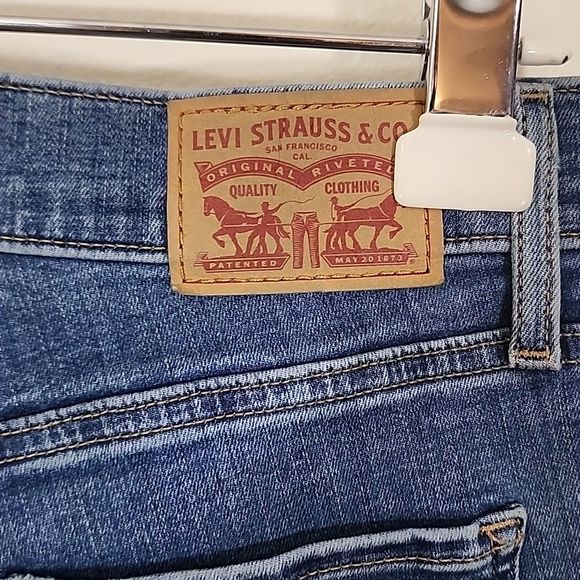 Levis 720 High Rise Super Skinny ripped and distressed size 28 - Picture 11 of 16